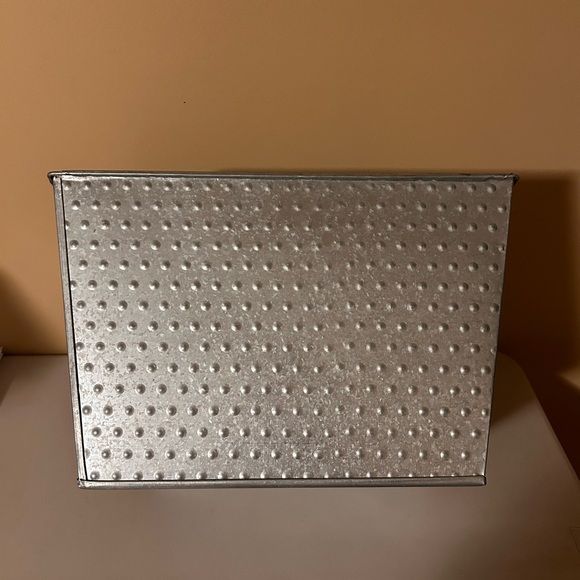 Metal bin - Picture 3 of 5